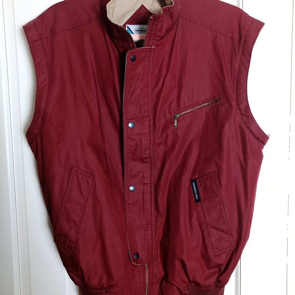 Members Only Vintage Jacket With Zippered Removable Sleeves - Picture 4 of 8